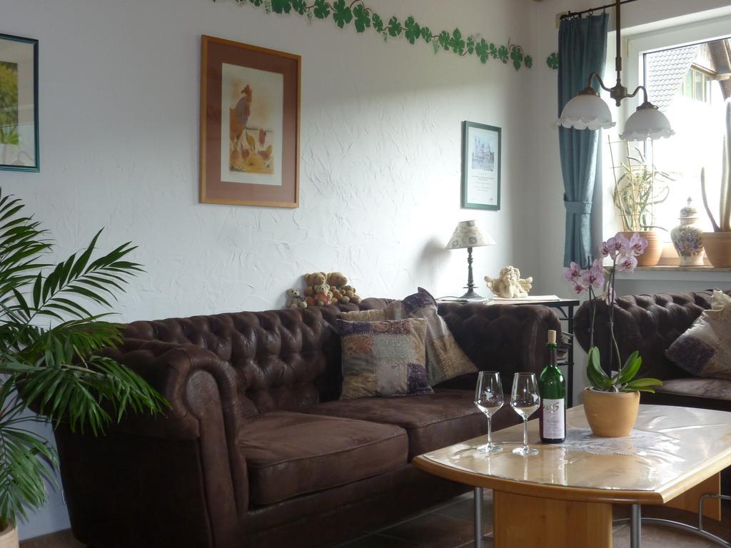 Weingut-brennerei-gästehaus Emil Dauns Gasthof *