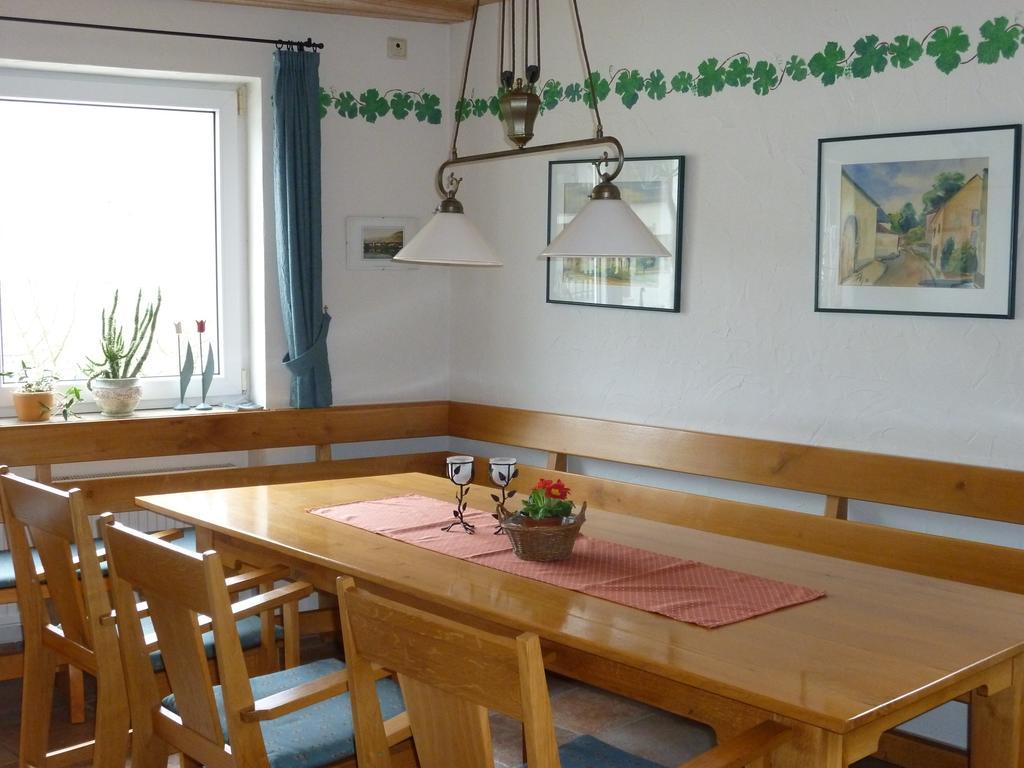 Weingut-brennerei-gästehaus Emil Dauns Gasthof *